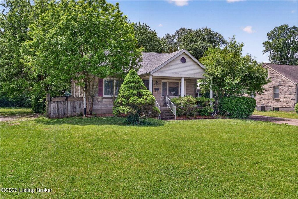 Photo of 5916 Ashby Ln, Louisville, KY 40272 (MLS # 1715866)