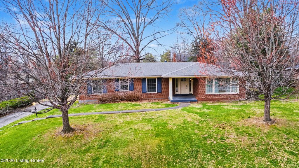 Photo of 2202 Northfield Dr, Northfield, KY 40222 (MLS # 1711626)