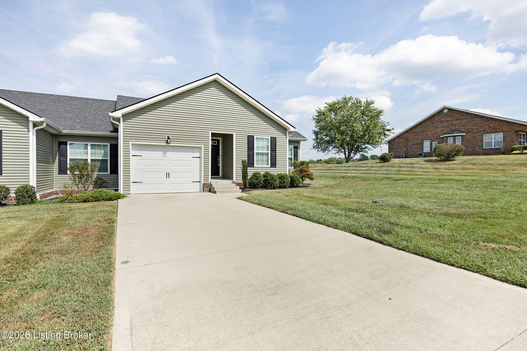 Photo of 220 Bluegrass Dr, Campbellsville, KY 42718 (MLS # 1728757)