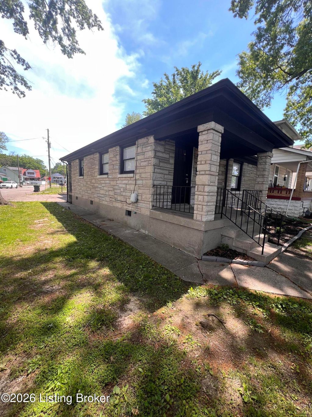 Photo of 137 N 39th St, Louisville, KY 40212 (MLS # 1716281)