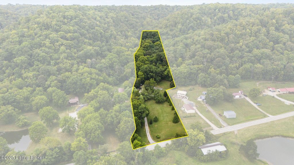 Photo of 3250 US-42, Carrollton, KY 41008 (MLS # 1714991)