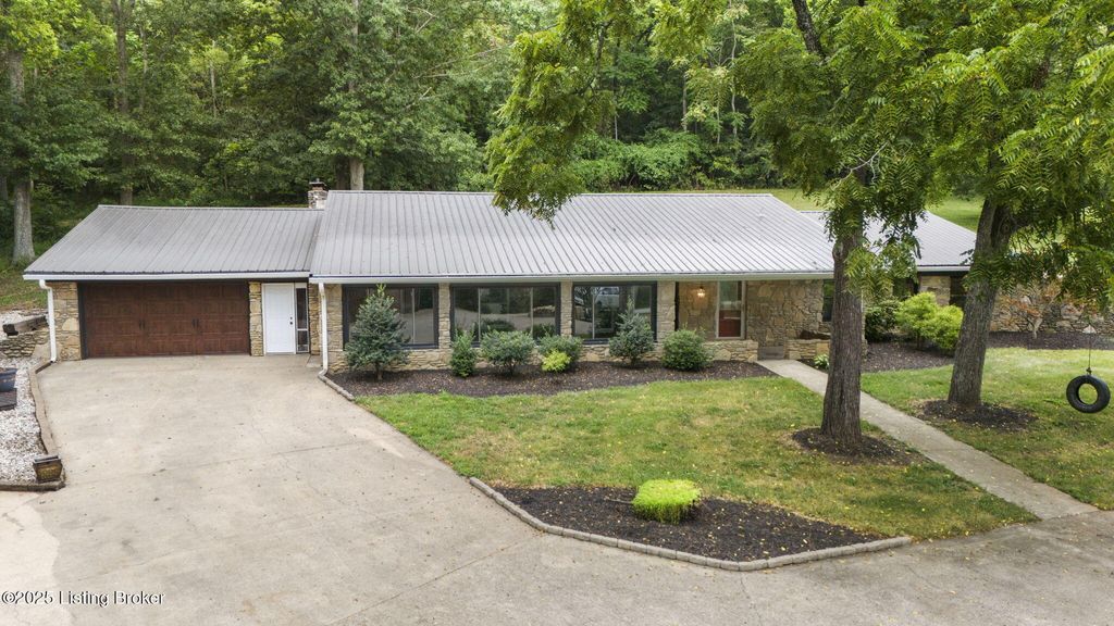 Photo of 3250 US-42, Carrollton, KY 41008 (MLS # 1714991)