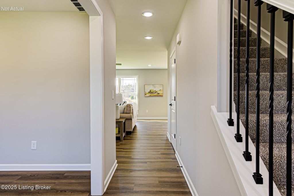 Photo of 7323 Jacks Landing Lndg, Louisville, KY 40291 (MLS # 1718610)
