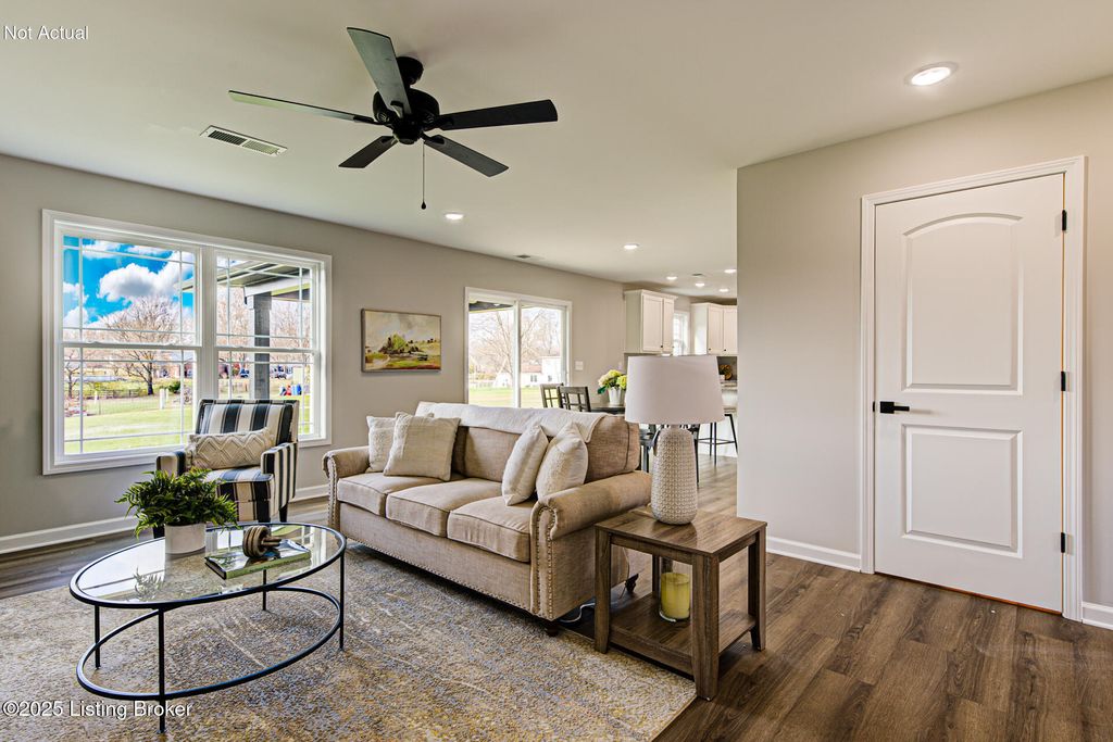 Photo of 7323 Jacks Landing Lndg, Louisville, KY 40291 (MLS # 1718610)