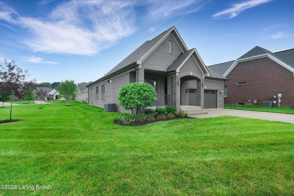Photo of 16033 Carefree Pl, Louisville, KY 40245 (MLS # 1729065)