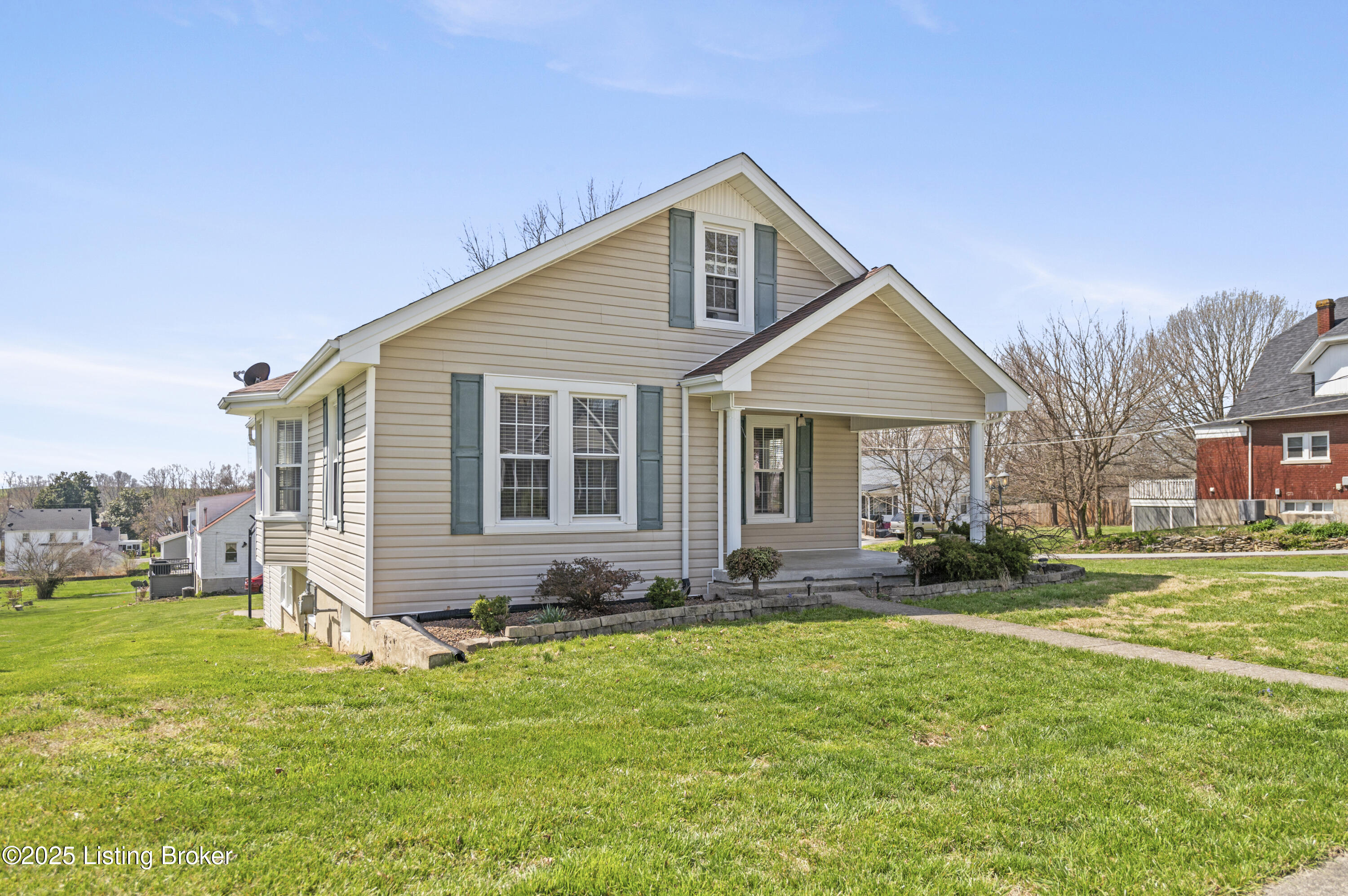 224 E Grundy Ave, Springfield, Pennsylvania image 1