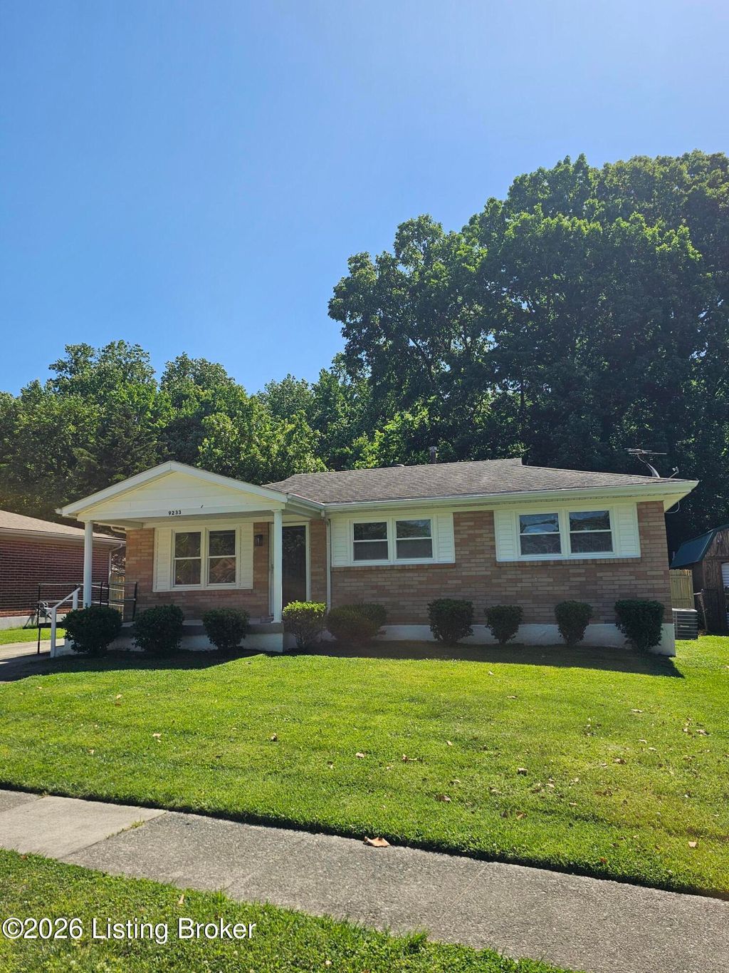 Photo of 9233 Lantana Dr, Louisville, KY 40229 (MLS # 1717703)