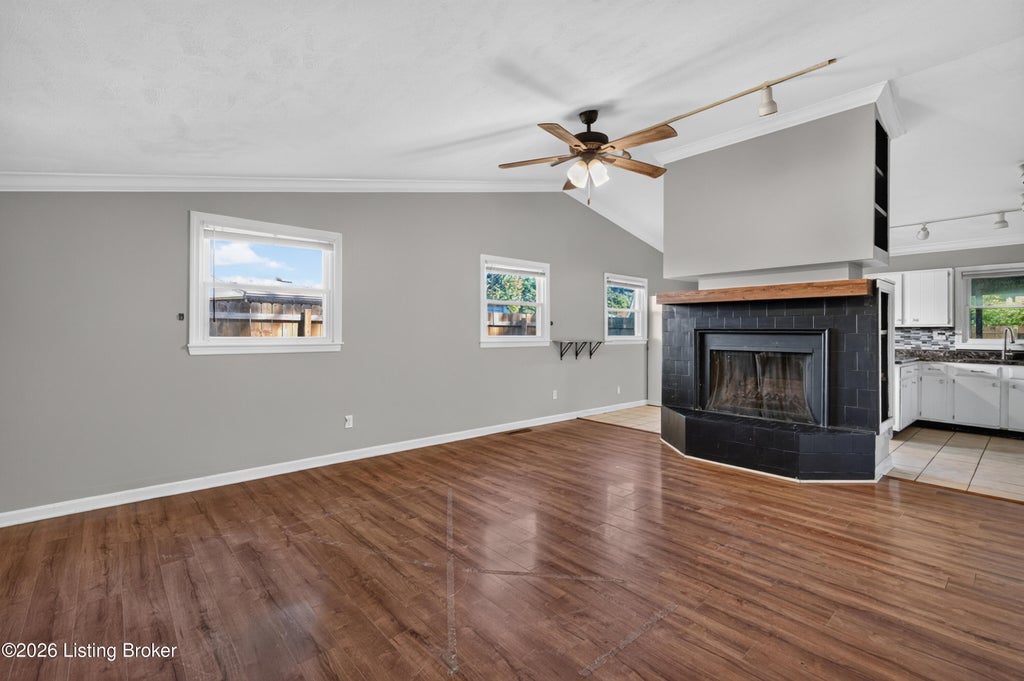 Photo of 3906 Hillbrook Dr, Louisville, KY 40220 (MLS # 1730939)