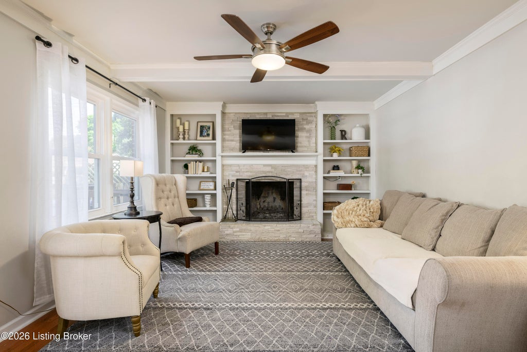 Photo of 8909 Duxbury Rd, Louisville, KY 40242 (MLS # 1730999)