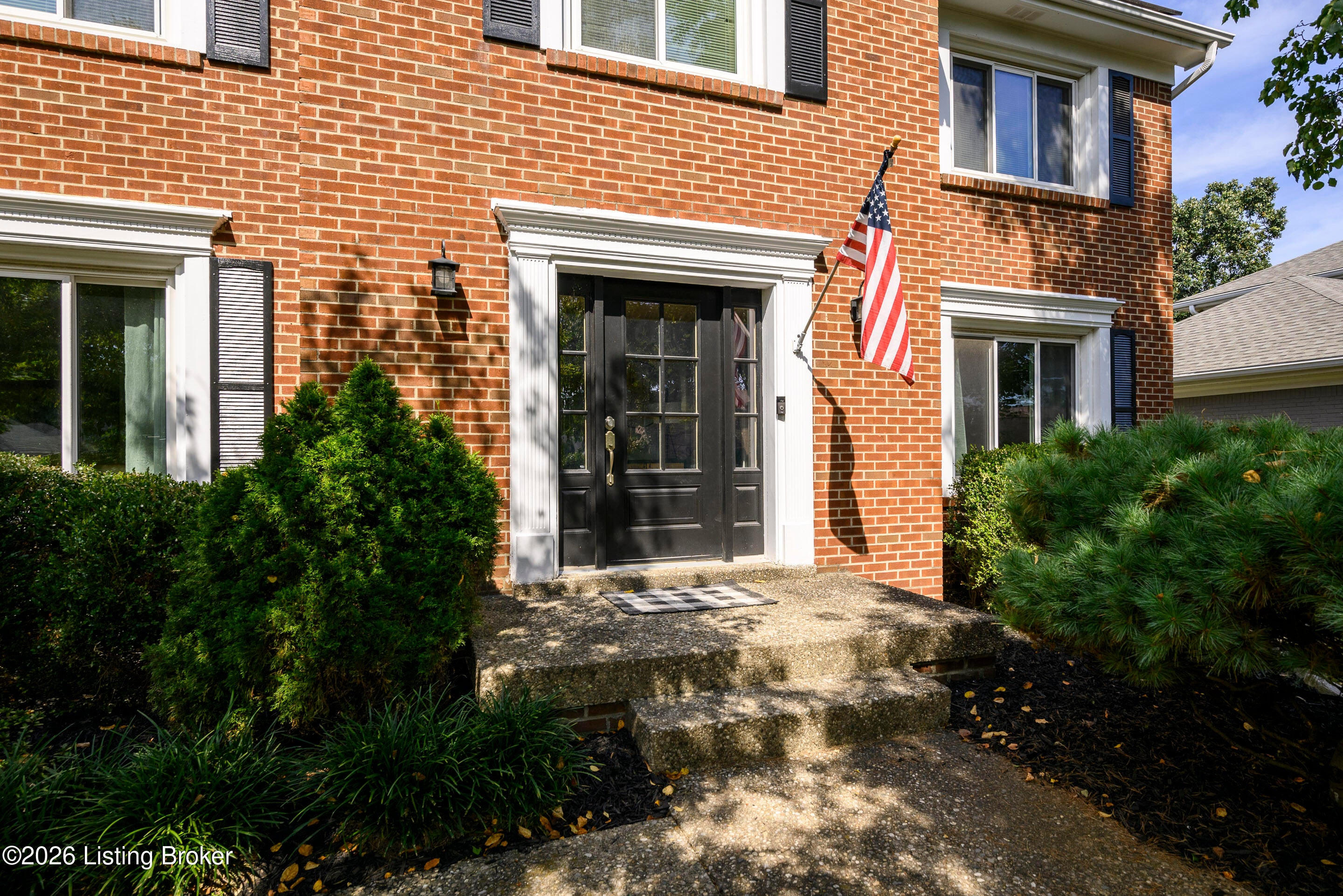 8909 Duxbury Rd