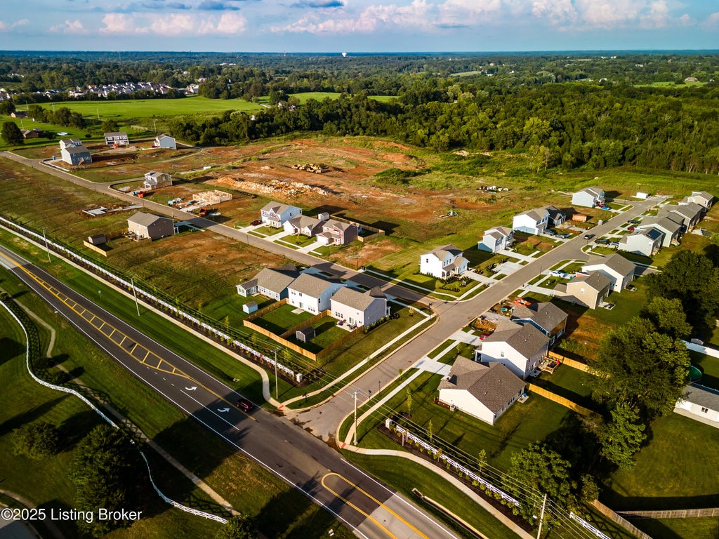 Photo of 8917 Tribute Dr, Louisville, KY 40229 (MLS # 1730371)