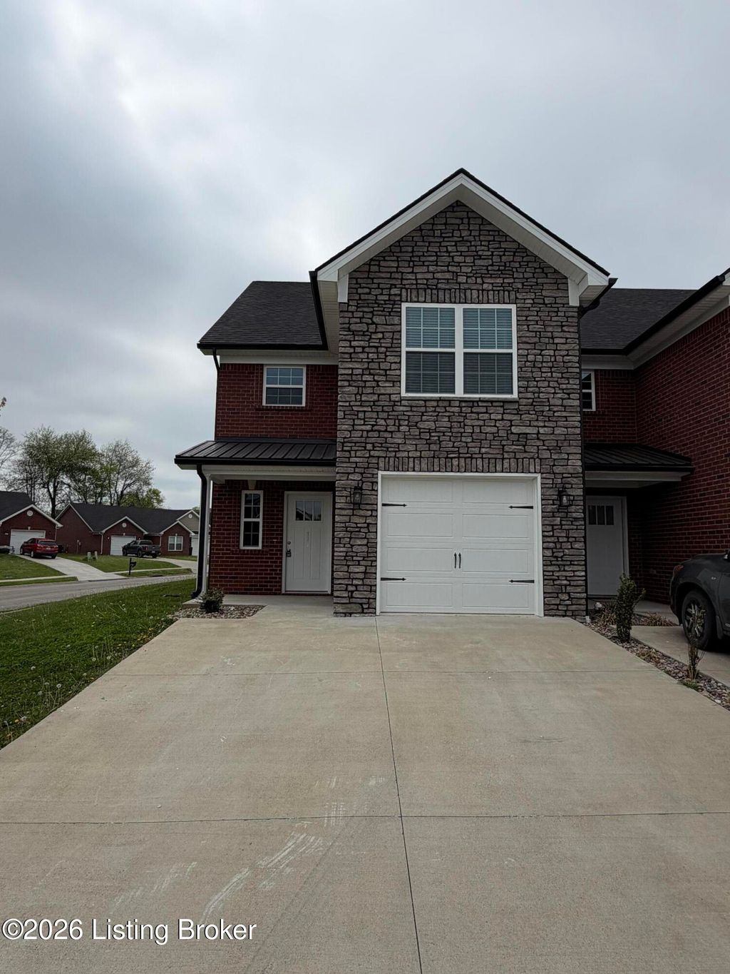 Photo of 123 Graystone Ct, Bardstown, KY 40004 (MLS # 1714092)