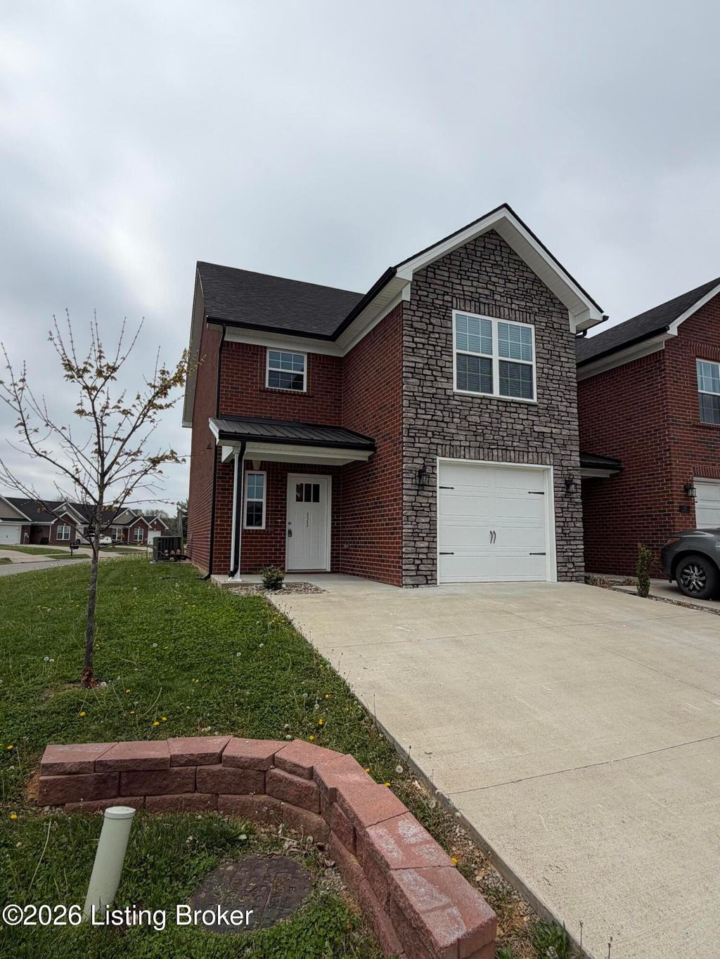 Photo of 123 Graystone Ct, Bardstown, KY 40004 (MLS # 1714092)