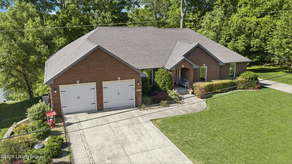Photo of 190 Strawberry Cir, Brandenburg, KY 40108 (MLS # 1716209)