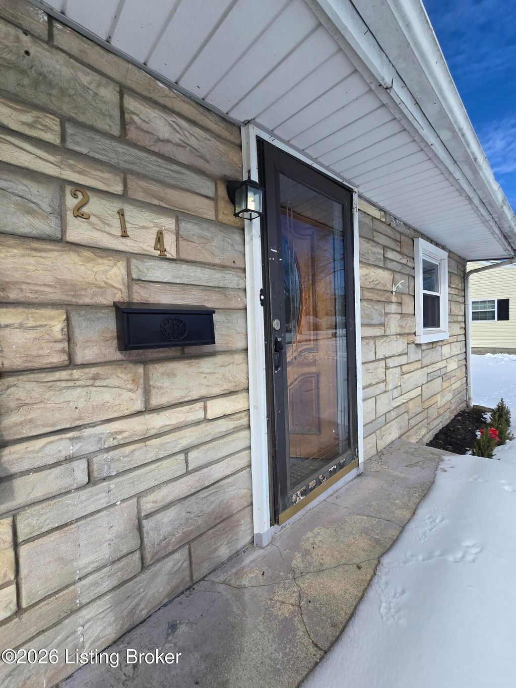 Photo of 214 Alpha Ave, Louisville, KY 40218 (MLS # 1708554)