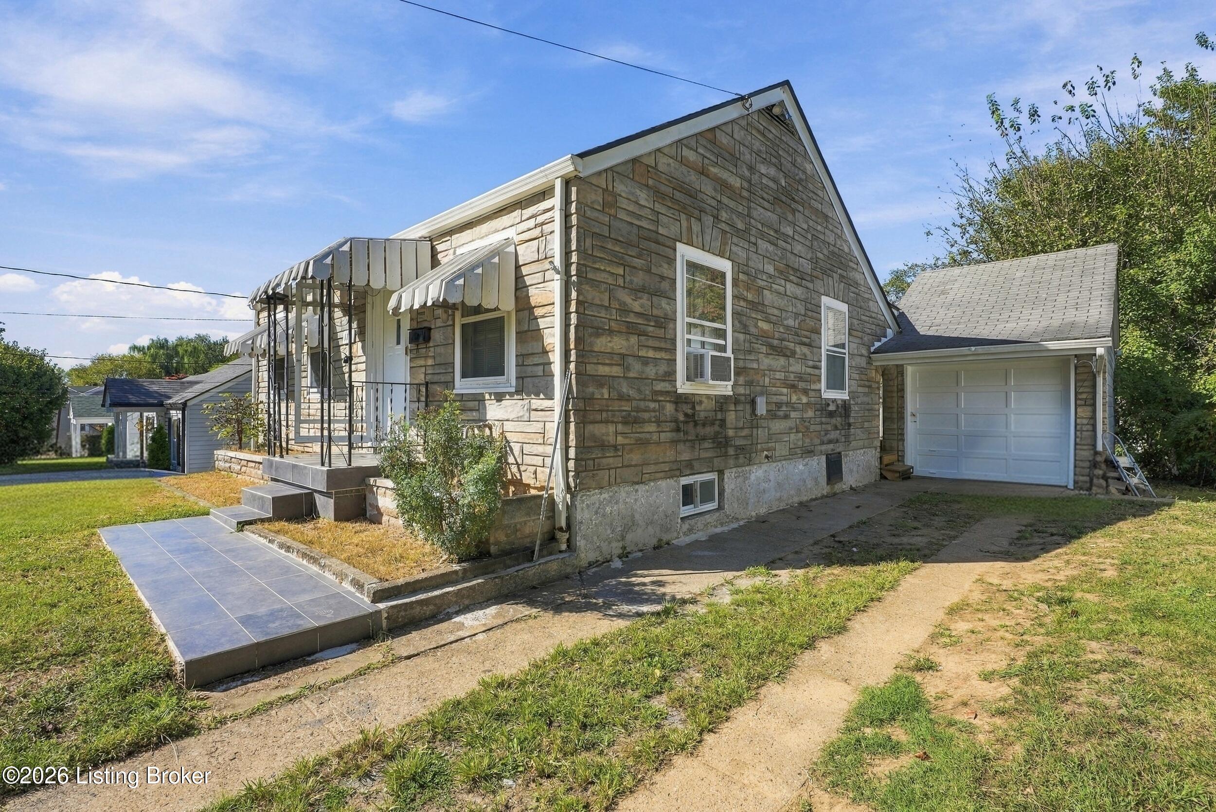 1111 Lehigh Ave
