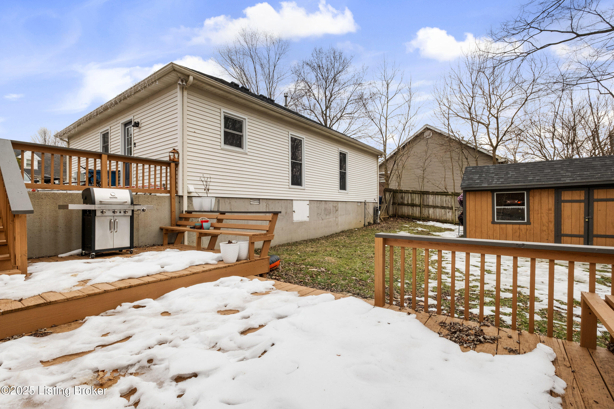 517 E Washington St, La Grange, Kentucky image 36