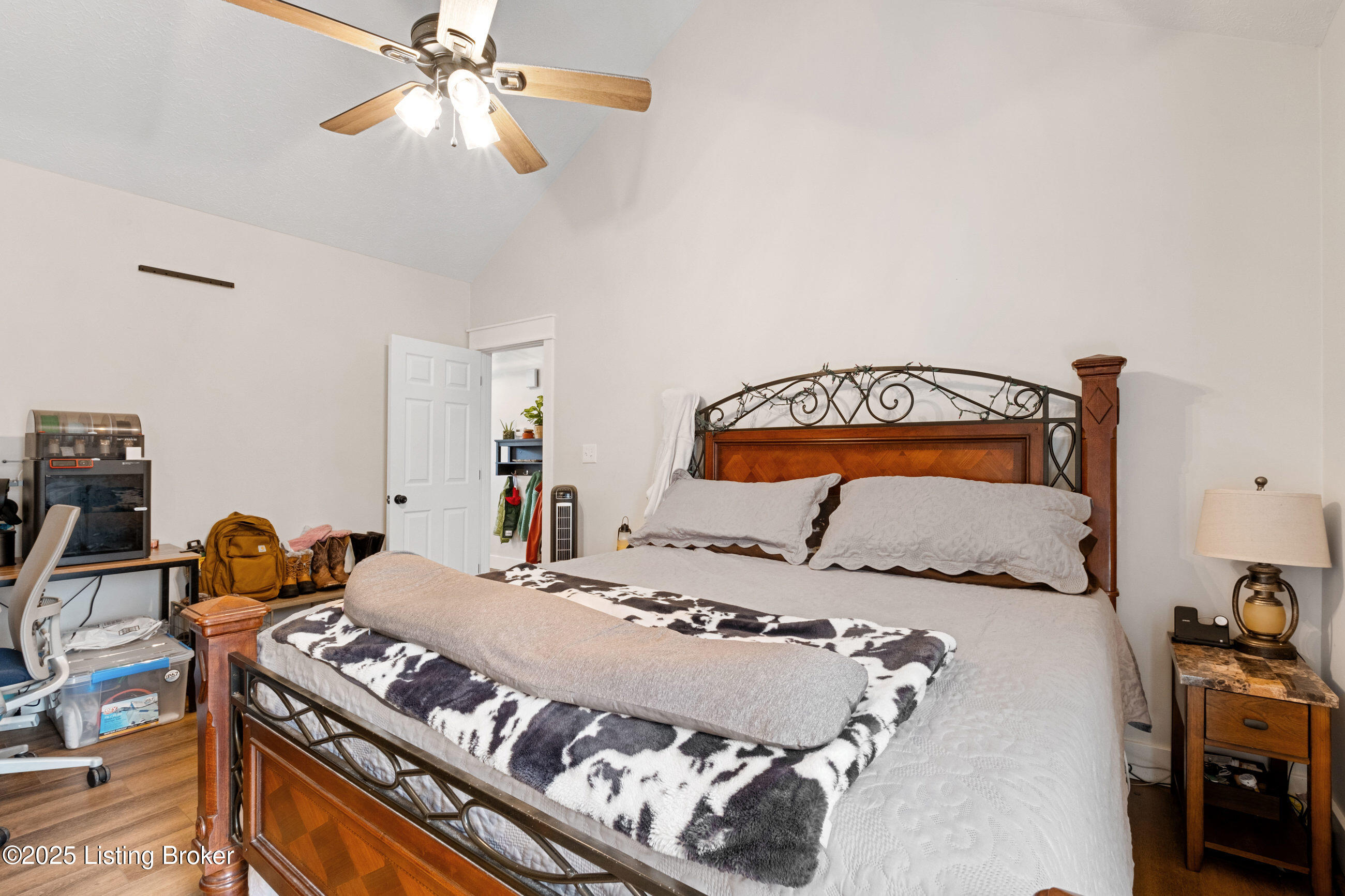 517 E Washington St, La Grange, Kentucky image 18