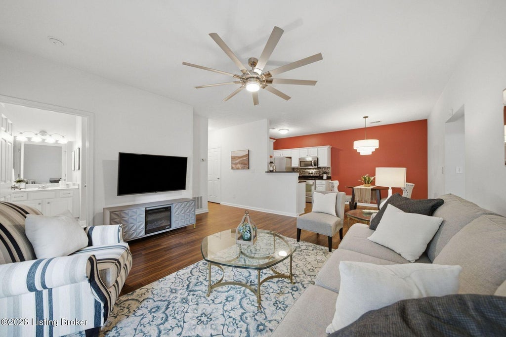 Photo of 10200 Deer Vista Dr #101, Louisville, KY 40291 (MLS # 1731310)