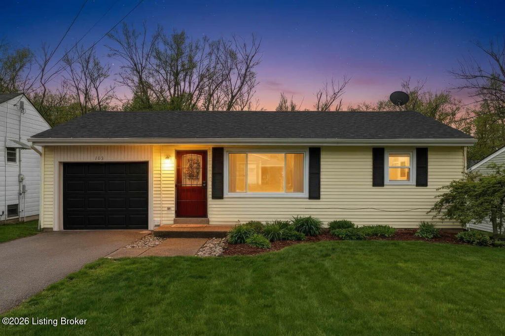 Photo of 103 Lanter Dr, Shelbyville, KY 40065 (MLS # 1708572)