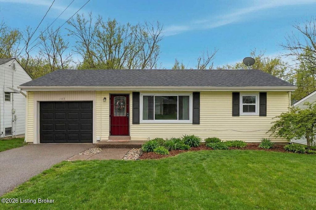 Photo of 103 Lanter Dr, Shelbyville, KY 40065 (MLS # 1708572)