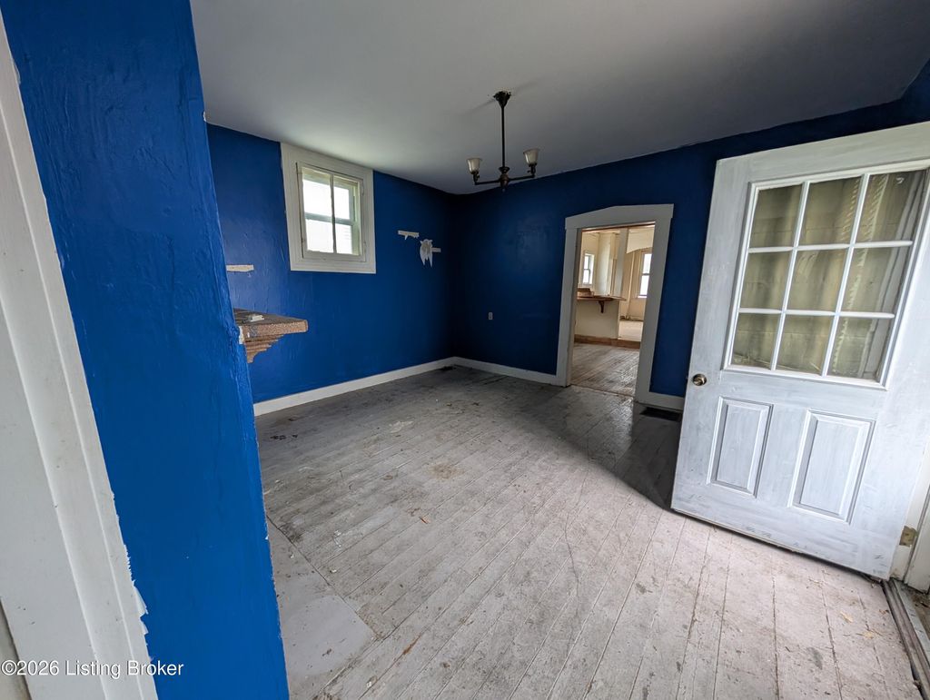 Photo of 628 W 3rd St, Madison, IN 47250 (MLS # 1714717)