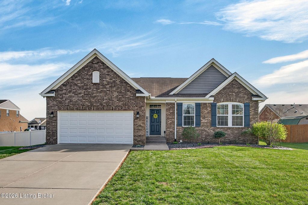 Photo of 267 Fairwood Way, Shepherdsville, KY 40165 (MLS # 1713626)