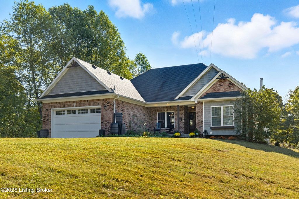 Photo of 1327 Barrallton Hill Rd, Shepherdsville, KY 40165 (MLS # 1701554)
