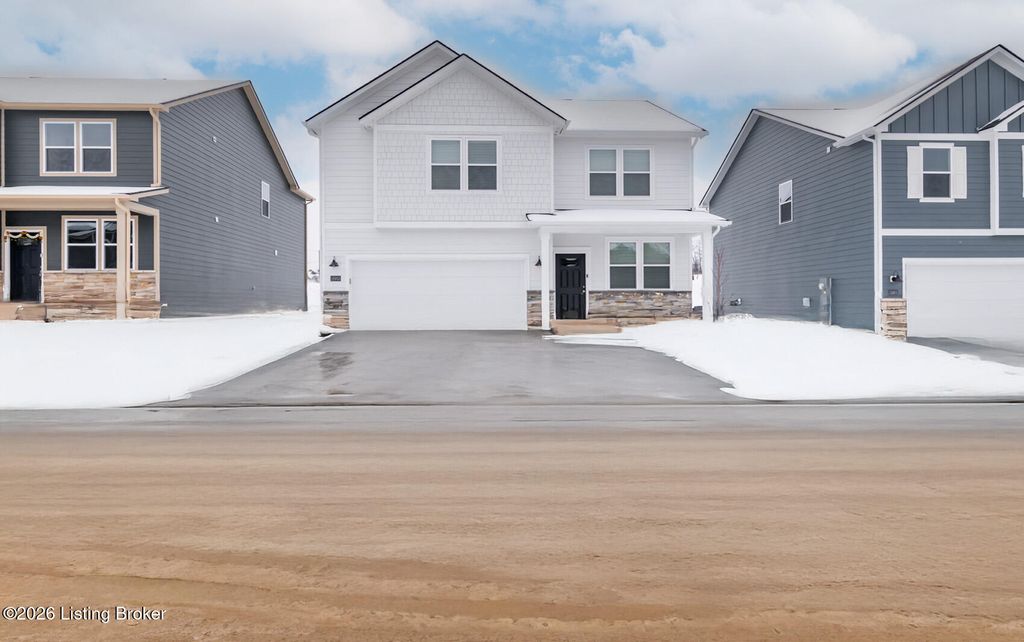 Photo of 16903 Aiken Ridge Cir, Louisville, KY 40245 (MLS # 1708263)