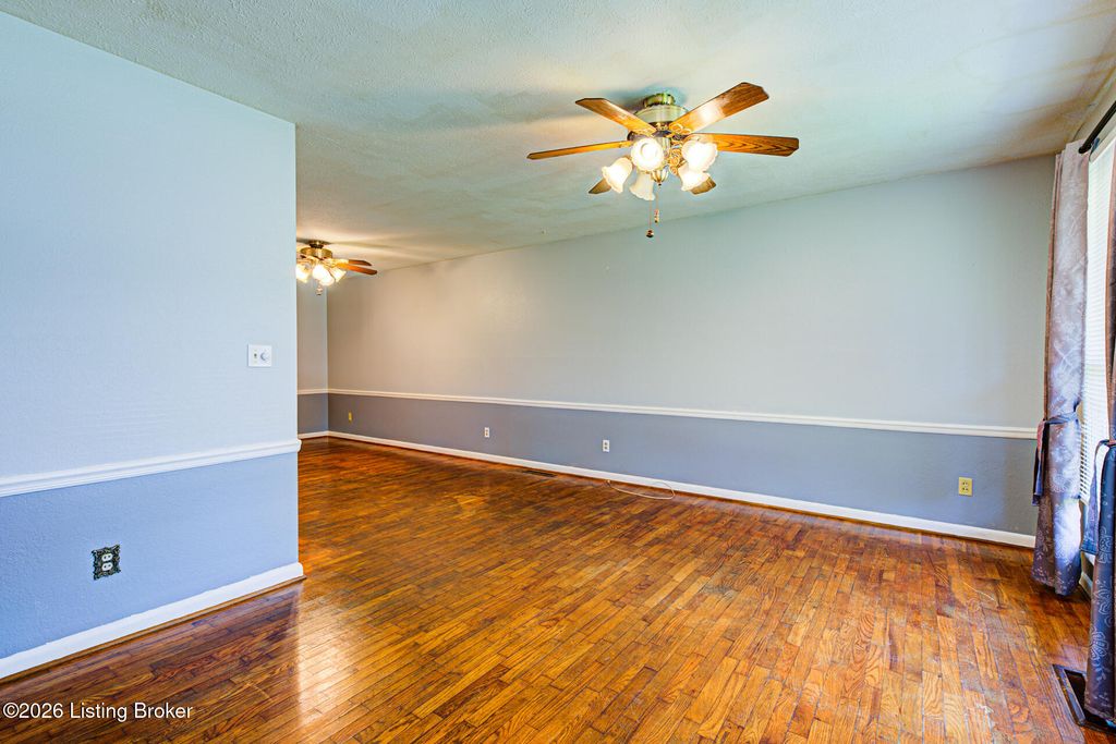 Photo of 1599 Greenland Park Cir, Shelbyville, KY 40065 (MLS # 1717826)