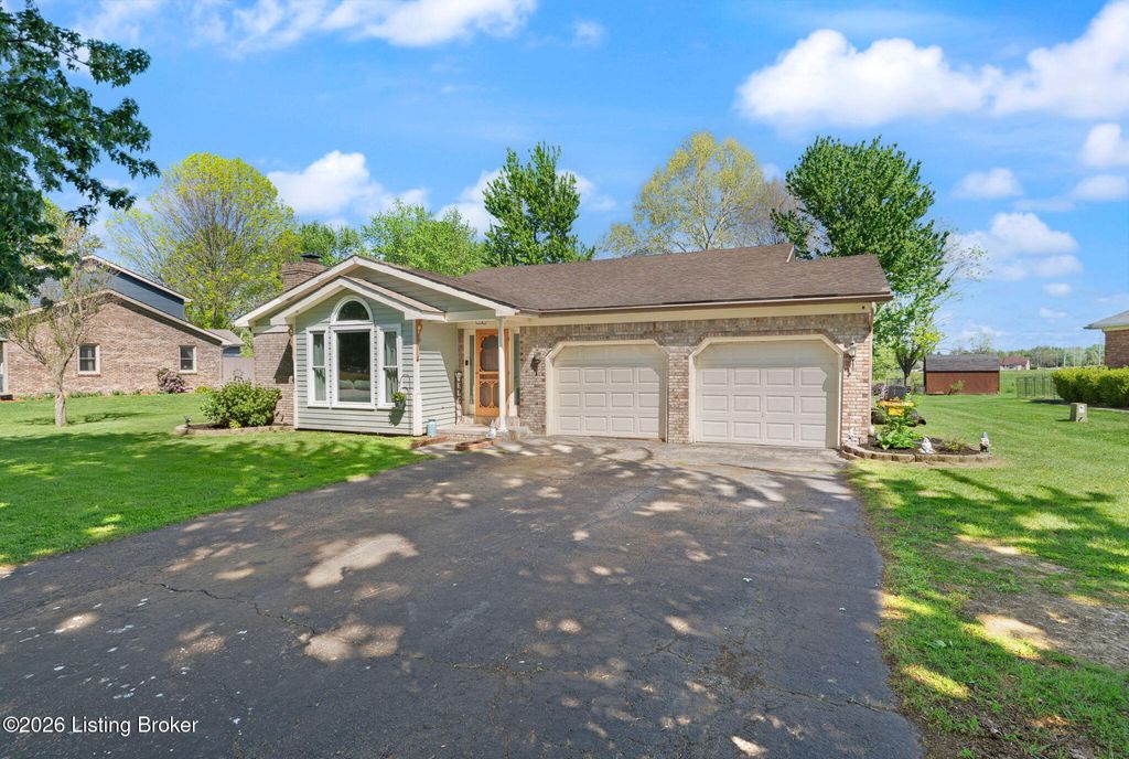 Photo of 1614 W Monique Dr, Scottsburg, IN 47170 (MLS # 1716337)