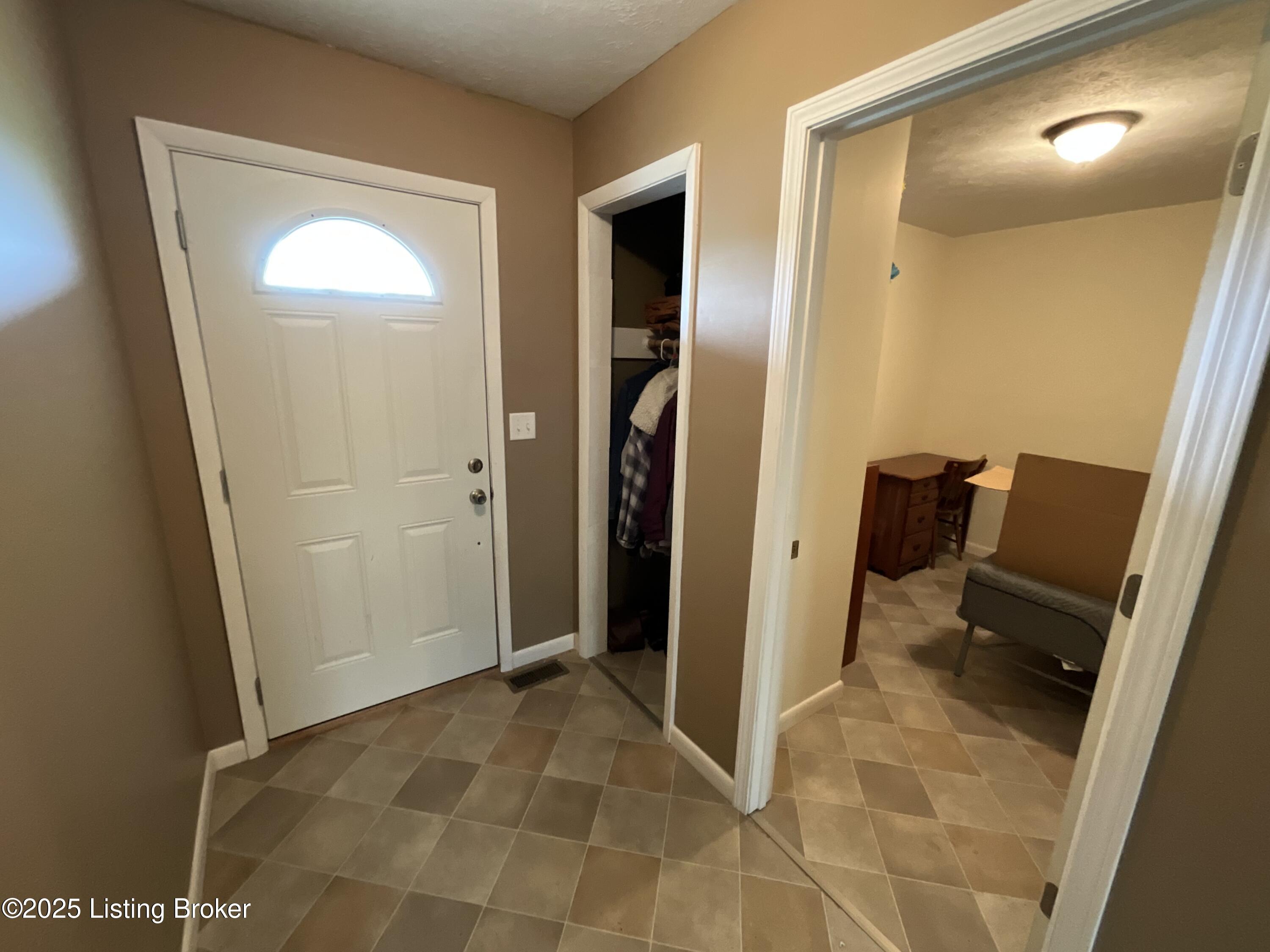 154 Gossom Ln, Milton, Pennsylvania image 5