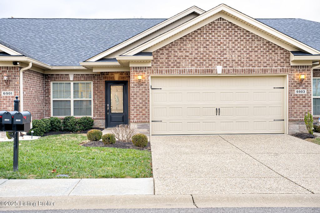 Photo of 6903 Winnie Way, Louisville, KY 40228 (MLS # 1705228)
