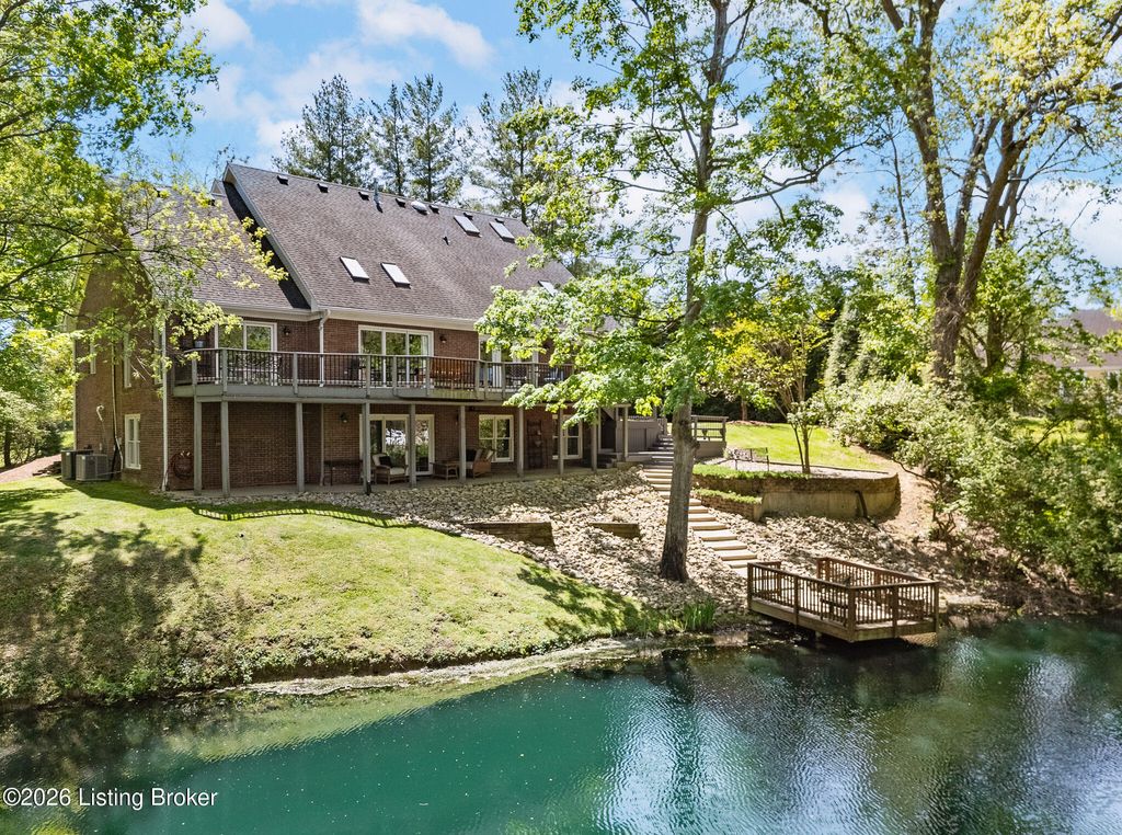 Photo of 5519 Timber Ridge Dr, Prospect, KY 40059 (MLS # 1715966)