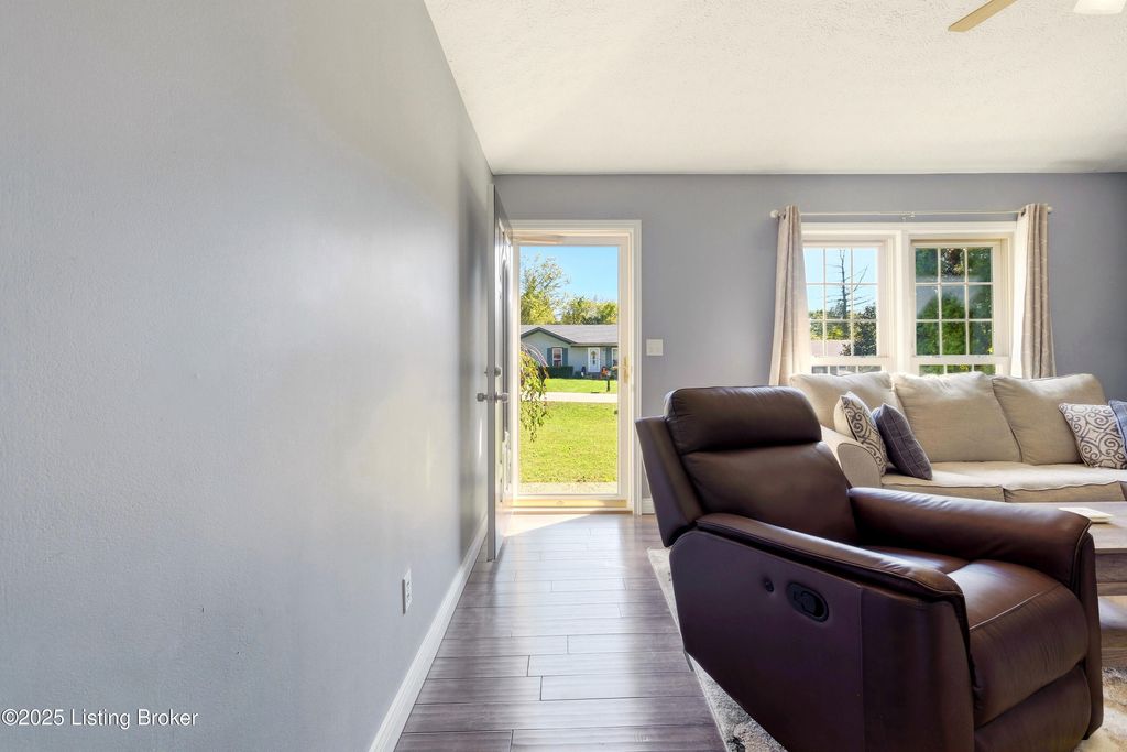 Photo of 6905 Village Green Blvd, Pewee Valley, KY 40056 (MLS # 1700889)