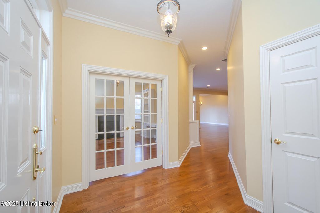 Photo of 7411 Smithfield Greene Ln, Prospect, KY 40059 (MLS # 1705129)