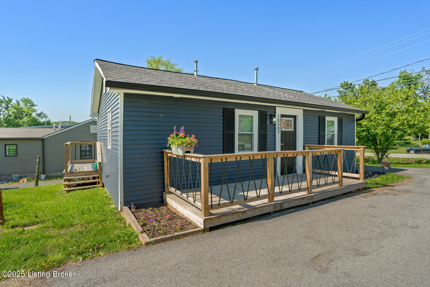 10507 National Turnpike, Fairdale, Kentucky image 1