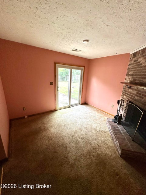 Tiny photo for 10903 Lanette Ct, Louisville, KY 40229 (MLS # 1728959)
