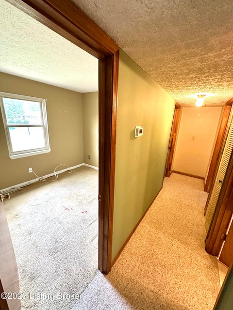 Tiny photo for 10903 Lanette Ct, Louisville, KY 40229 (MLS # 1728959)