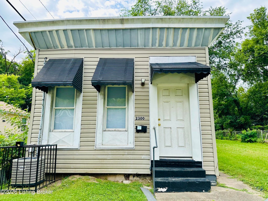 Photo of 2300 W Madison St, Louisville, KY 40211 (MLS # 1728077)