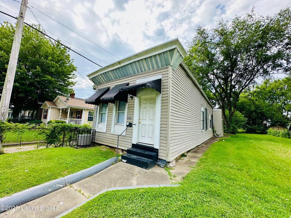 Photo of 2300 W Madison St, Louisville, KY 40211 (MLS # 1728077)