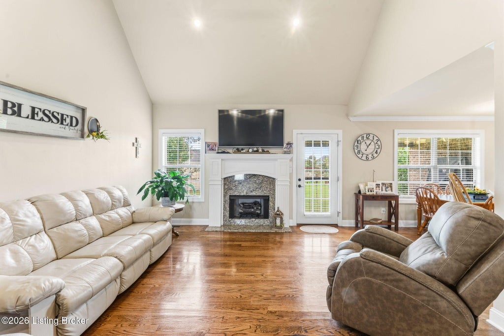 Photo of 618 Baden Ln, Bowling Green, KY 42104 (MLS # 1731260)