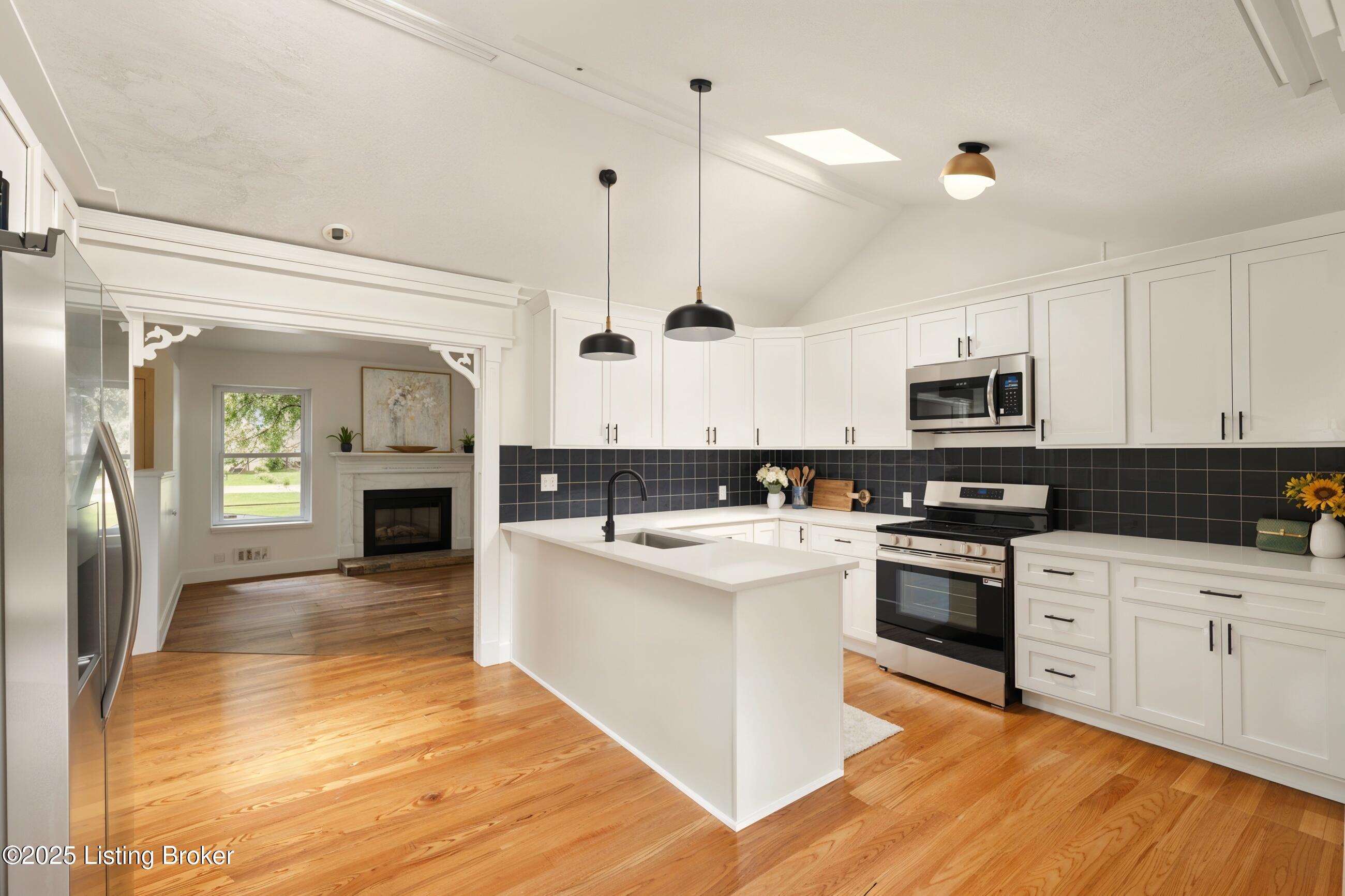 5115 Stony Brook Dr, Louisville, Kentucky image 8