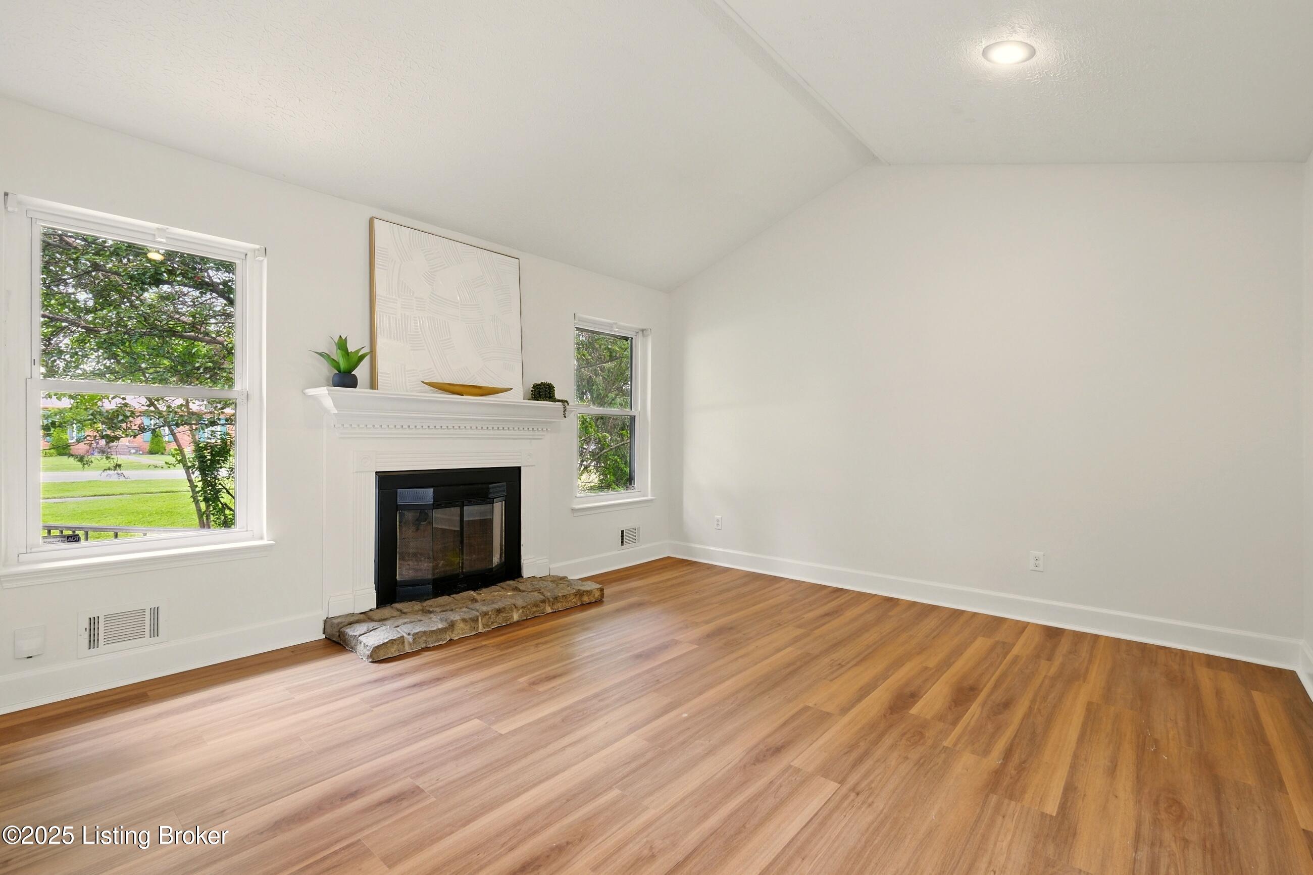 5115 Stony Brook Dr, Louisville, Kentucky image 4