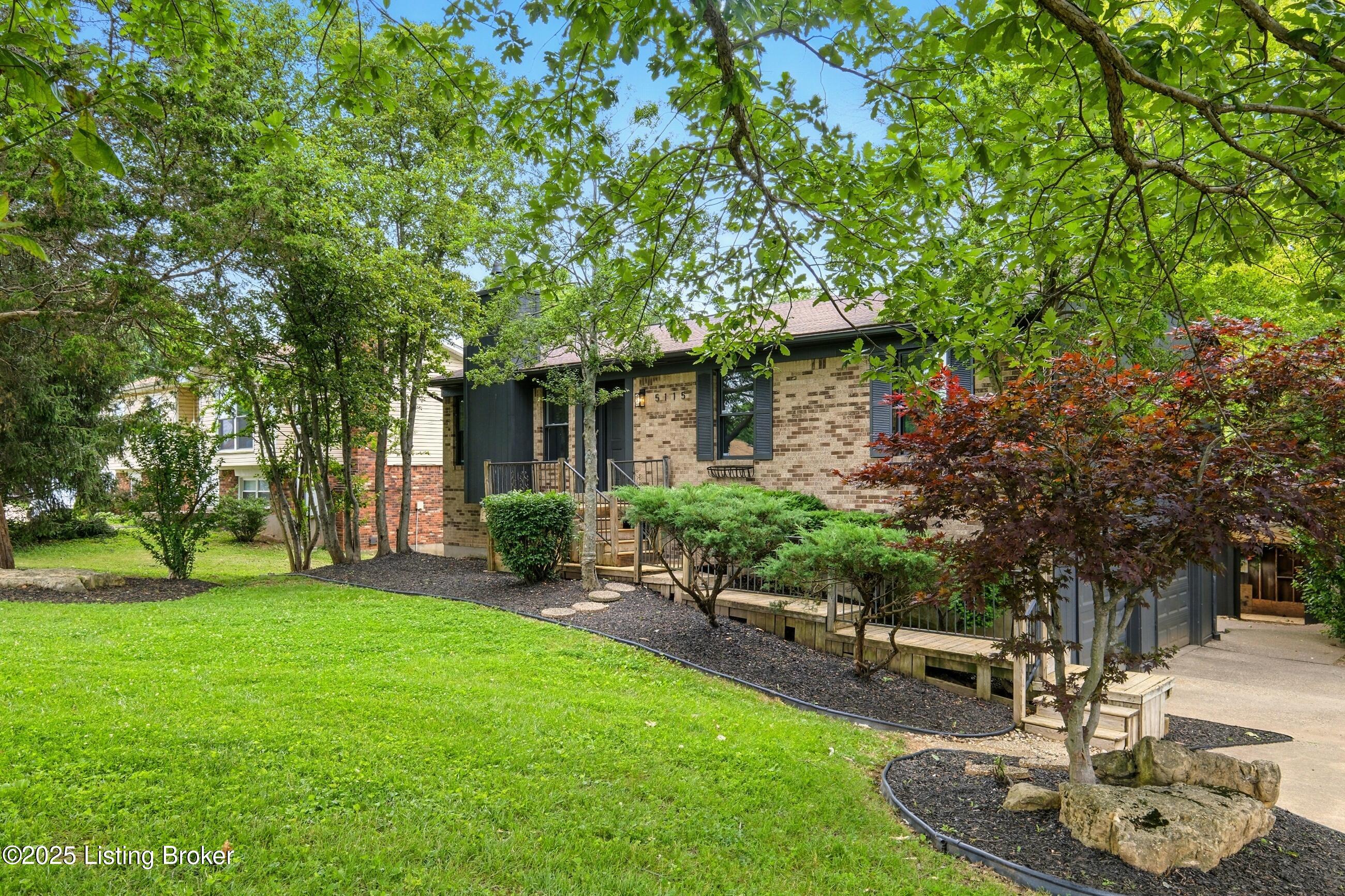5115 Stony Brook Dr, Louisville, Kentucky image 2
