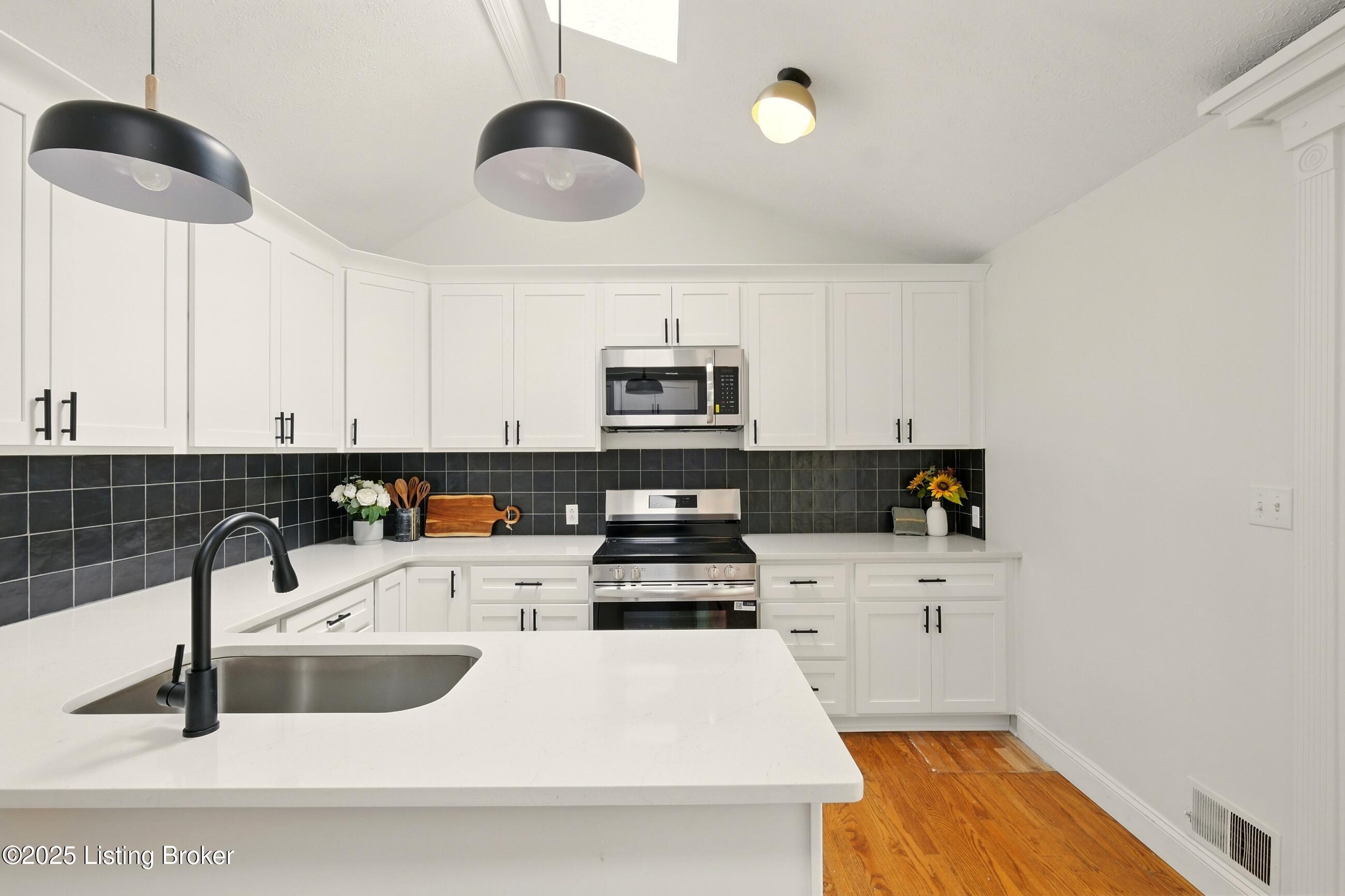 5115 Stony Brook Dr, Louisville, Kentucky image 14