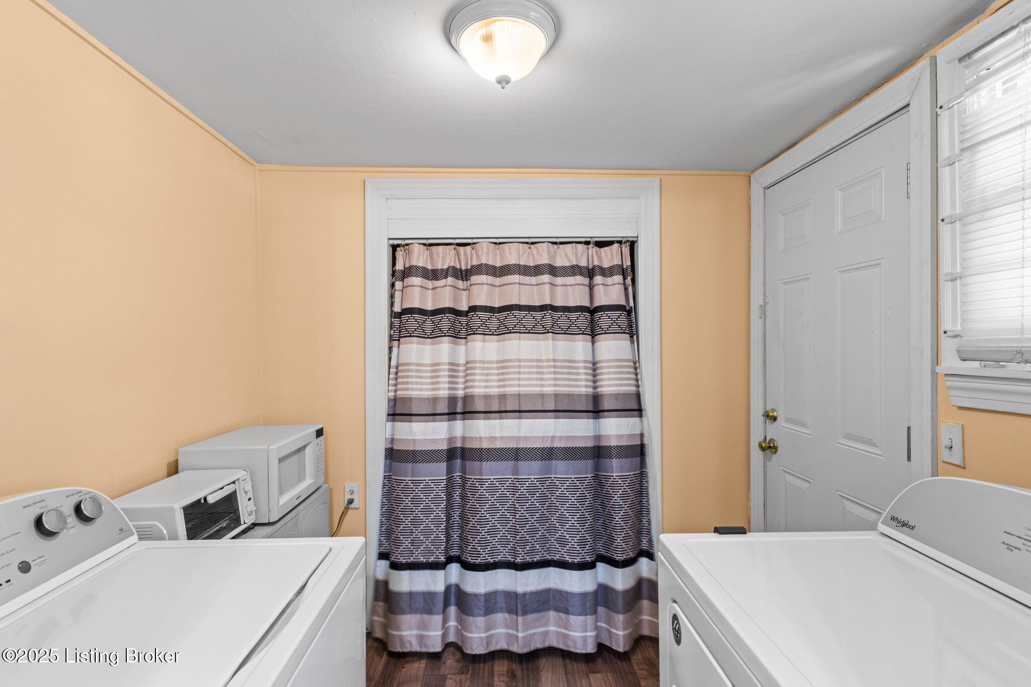3664 Lentz Ave, Louisville, Kentucky image 22