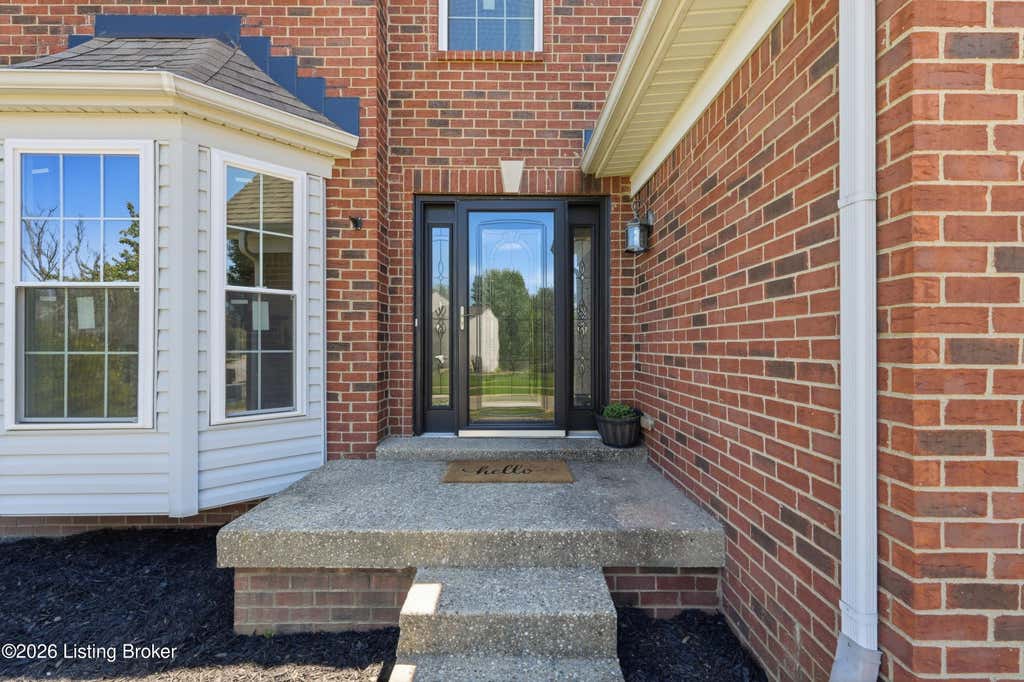 Photo of 8703 Sanctuary Ln, Louisville, KY 40291 (MLS # 1726525)