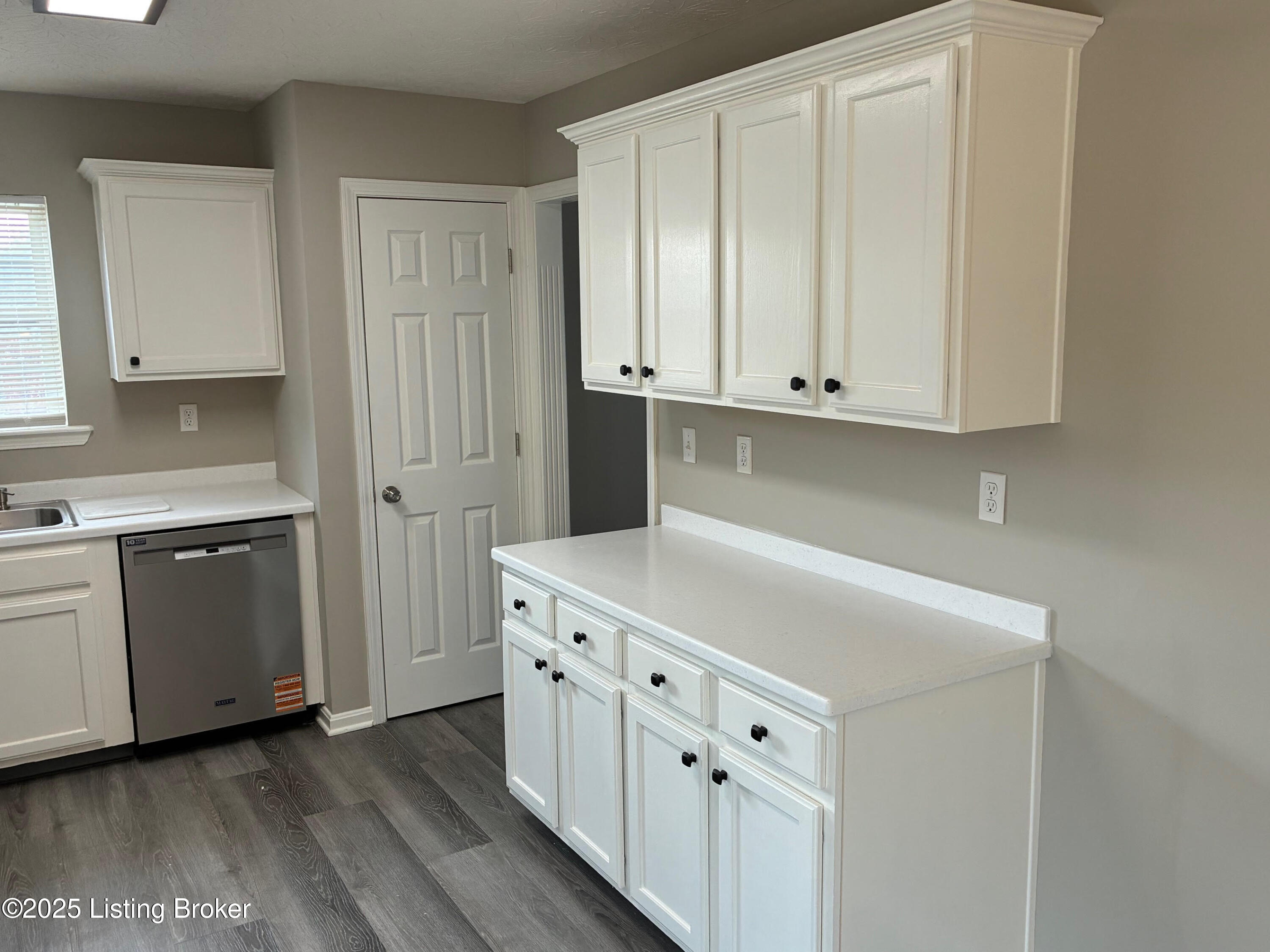 6306 Hines Mill Way, Louisville, Kentucky image 7