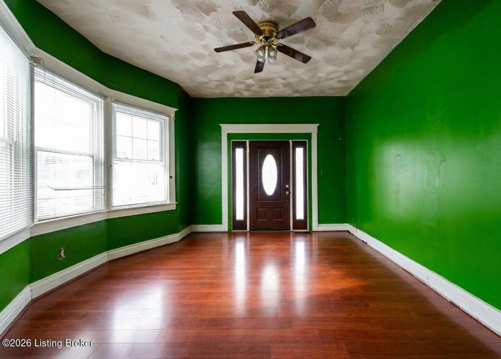 Photo of 661 S 41st St, Louisville, KY 40211 (MLS # 1717613)
